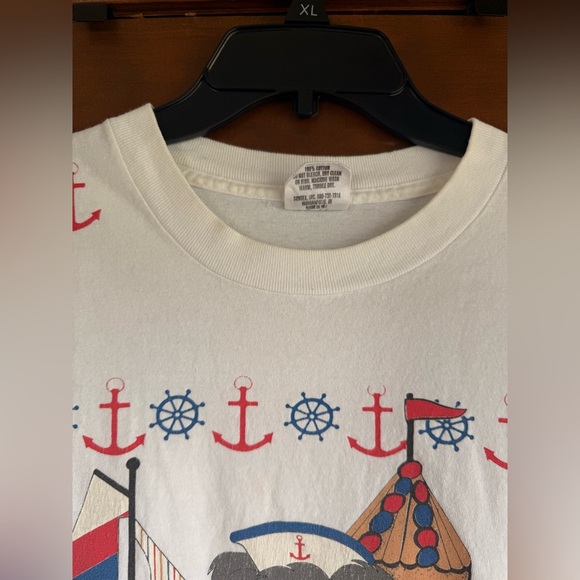 Vintage AOP Nautical Bear Graphic T-Shirt 🧸⚓️ - Picture 4 of 6